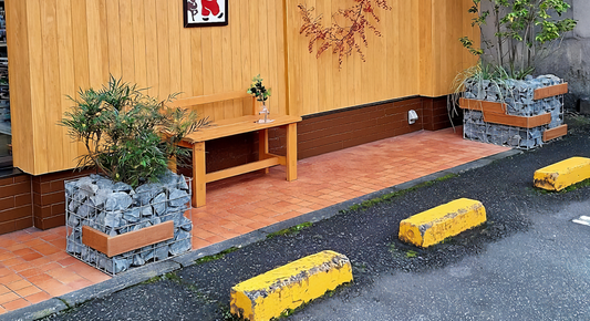 お洒落なガビオンプランターの施工